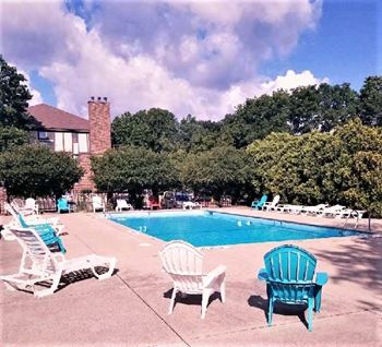 Pool Side Relaxing Area at Candlewyck Apartments, Michigan, 49001